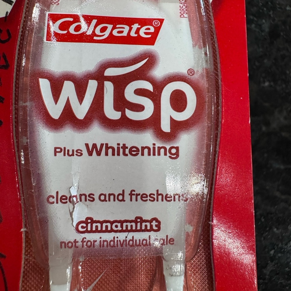 NOS Vintage Colgate Wisp Mini Brush Cinnamint Plus Whitening 8 Brushes